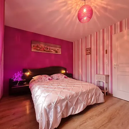 Les Glycines Bed & Breakfast